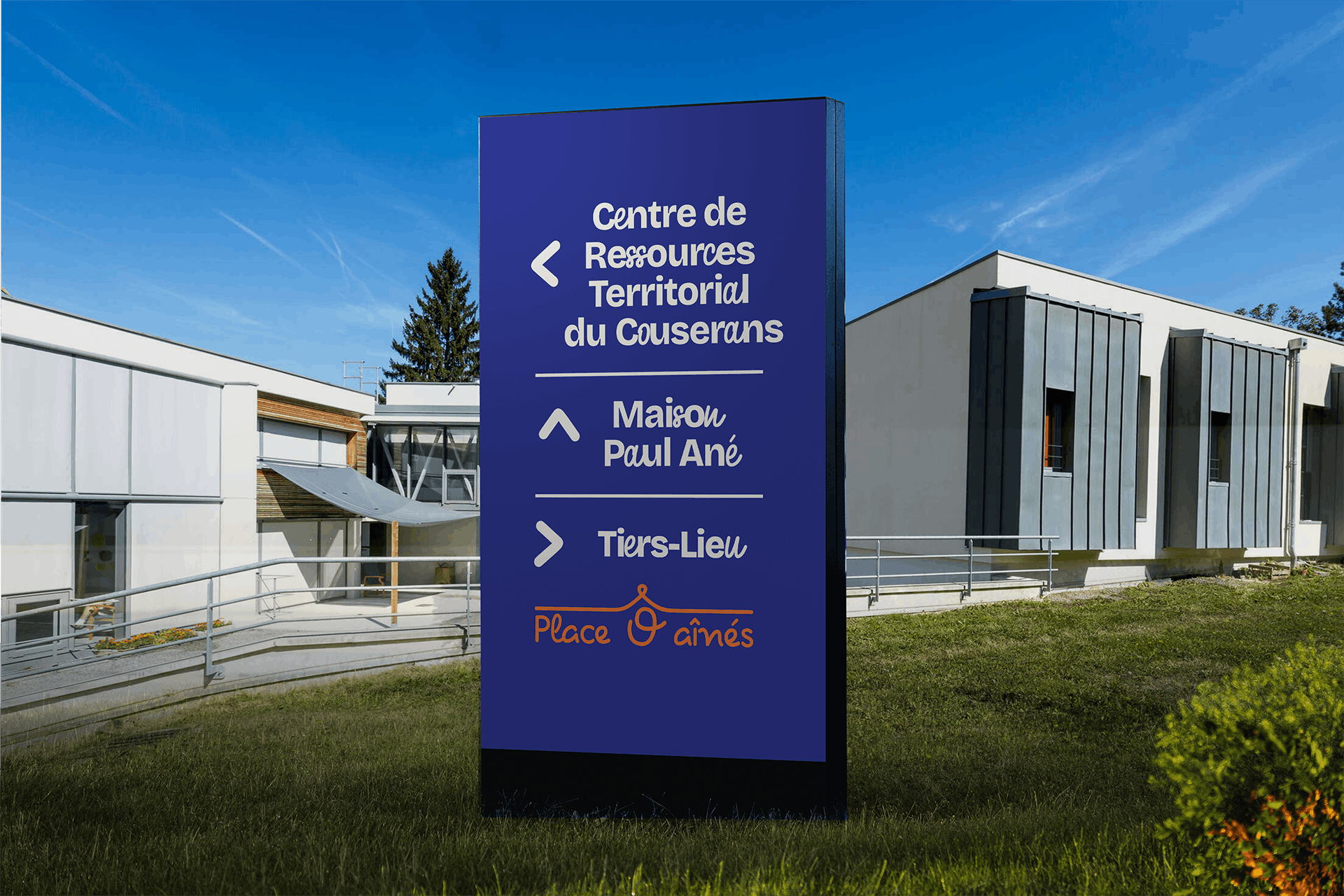 Projection Panneau Signalétique Marque Place ô Aînés